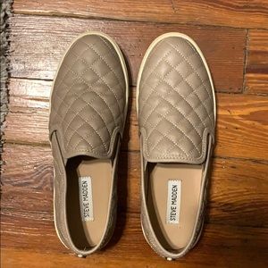 Steve Madden slip ons